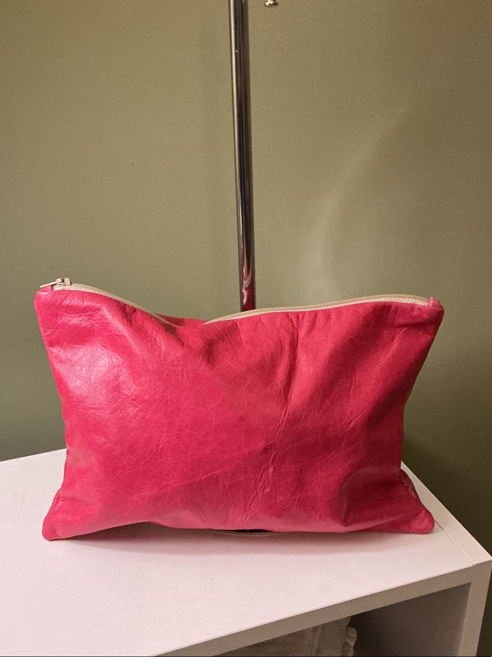 Pink Leather Gold Fish-Print Zip Pouch Cosmetic Toiletry Bag Zip Top - Picture 2 of 4